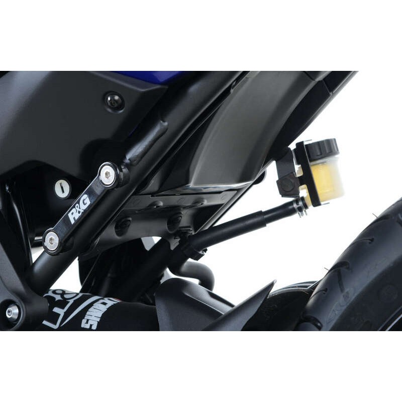 Caches orifices de repose-pieds arrière R&G RACING gauche et droit noir Yamaha Tracer 700